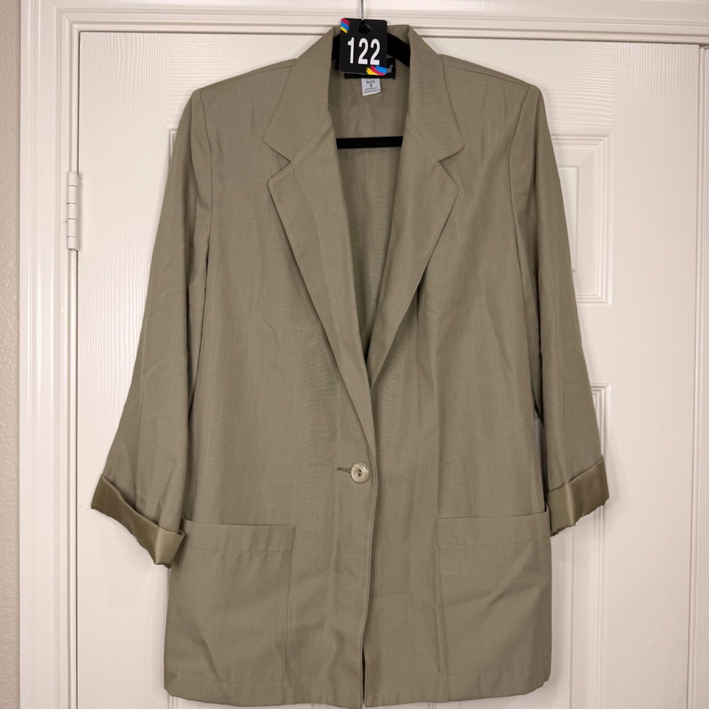 #122 Sag Harbor Blazer Size 8 Khaki Single Button Cuffed Sleeve vintage
